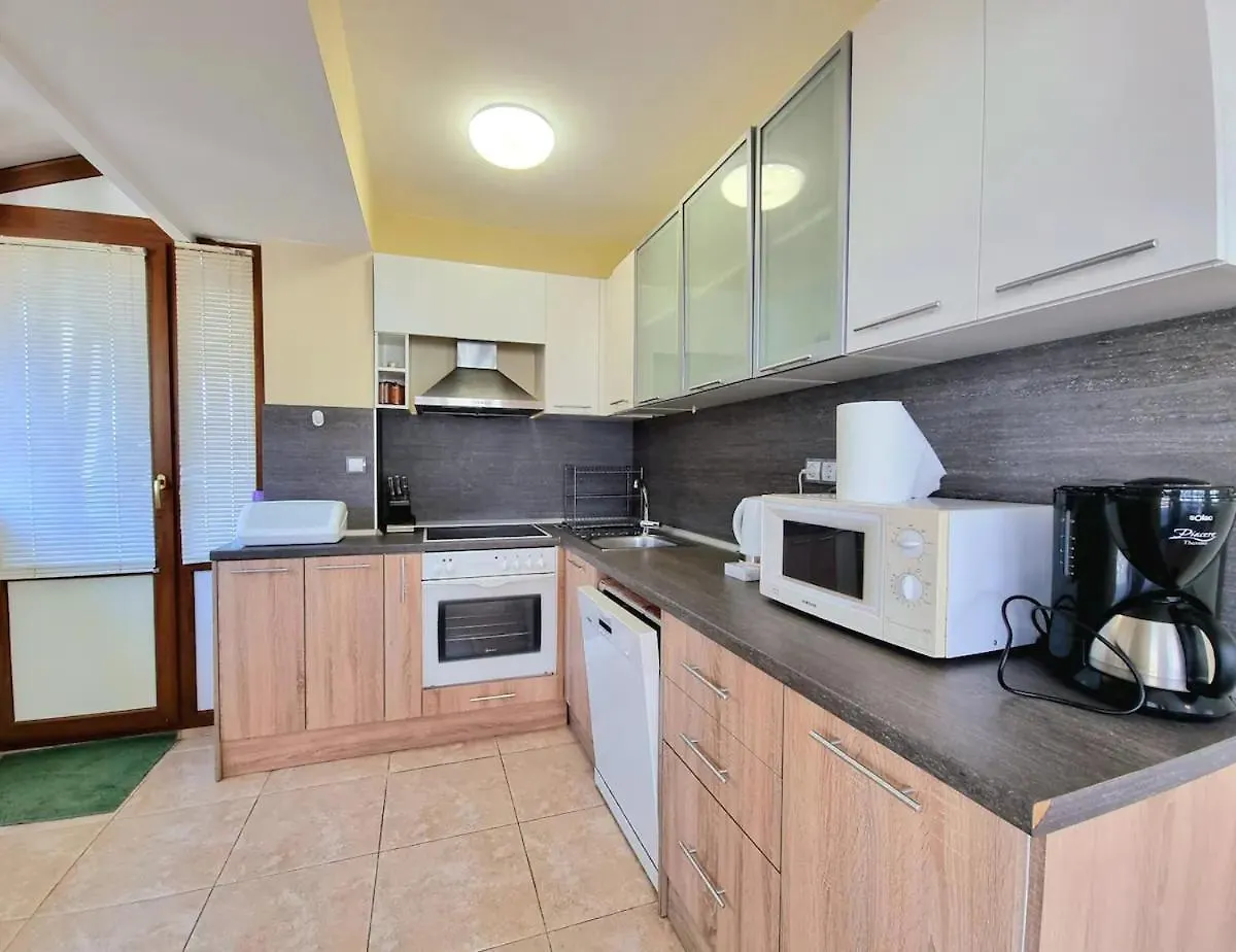 Sunny View Apartment With Garage Burgas Bulgaria