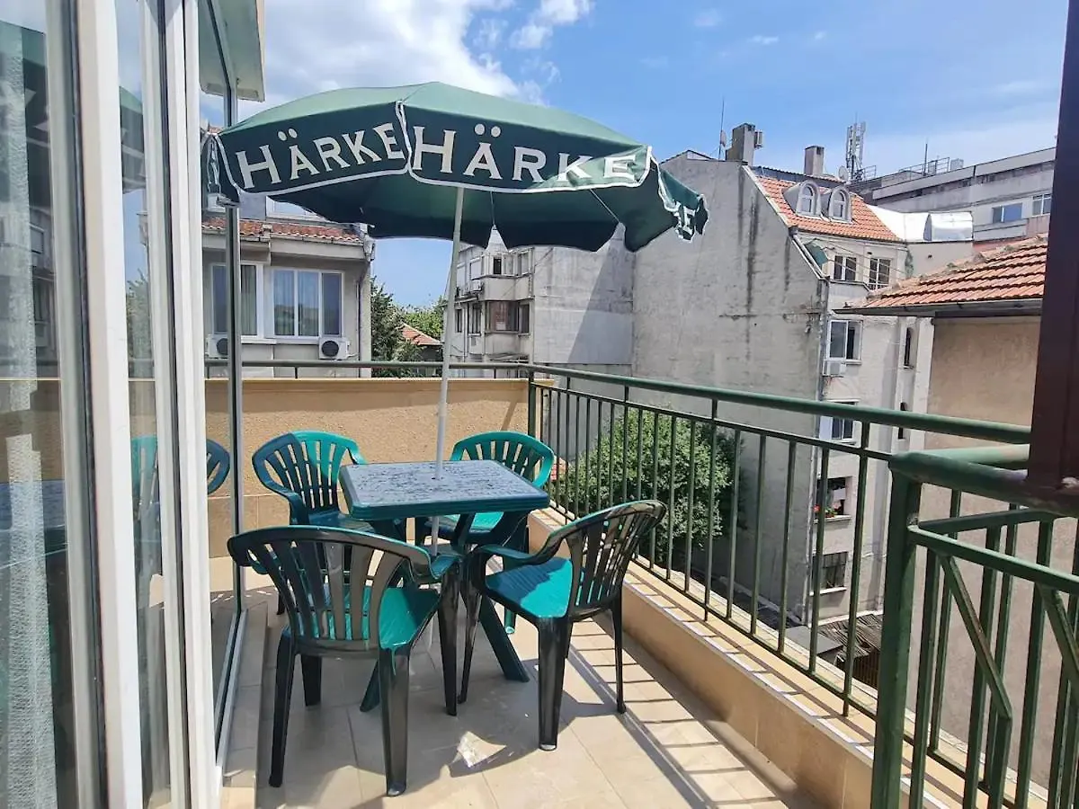 Sunny View Apartment With Garage Burgas