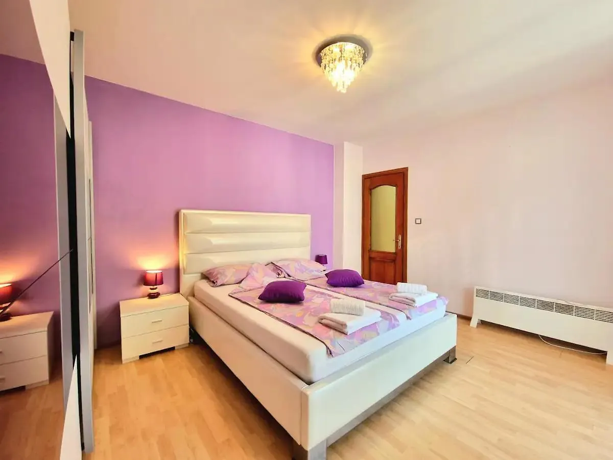 Sunny View Apartment With Garage Burgas