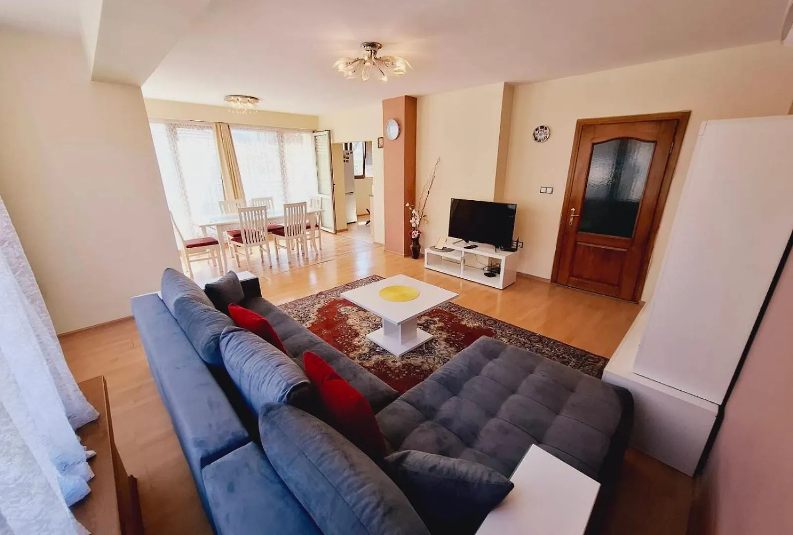 Sunny View Apartment With Garage Burgas