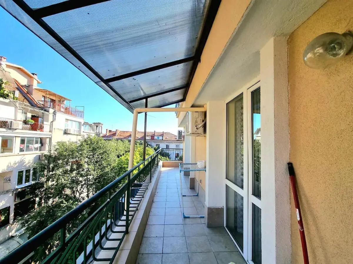 Sunny View Apartment With Garage Burgas