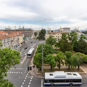 Apartment Seaman's House, Burgas City