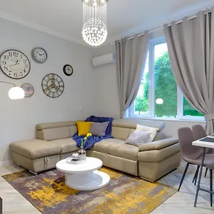 The Olive House Apartment